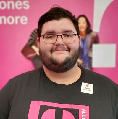 This #WinningWednesday the #Iowinners salute Forest City <a href="/TMobile/">T-Mobile</a> TPR RSM <a href="/austin_causby/">Austin Causby</a> for being #ALLin ! <a href="/MikeSievert/">Mike Sievert</a> <a href="/RJGomezIII/">Rafael J. Gómez lll</a> <a href="/JonFreier/">Jon Freier</a> <a href="/pedrobyers1/">Pedro Byers</a> <a href="/wulfpack20/">Melissa Wulf</a> @_bersays #FirstAndFast #5GForAll #WIN #CentralThanks