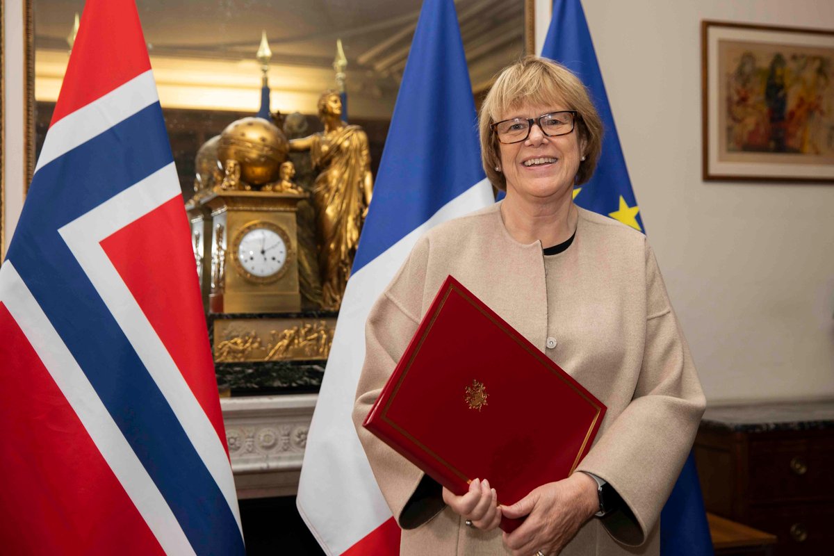 IALAISM's tweet photo. On Monday 22 March 2021, Ms Oda Helen Sletnes, Ambassador of Norway to France, signed the Convention on the International Organization for Marine Aids to Navigation https://t.co/c5y9KA3d2O https://t.co/aqfuieDqnQ