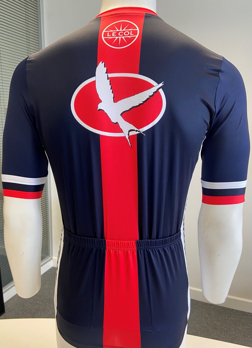 Gavin_W_Custom's tweet photo. Kit Drop!
Delighted to announce and welcome our latest Club to the Le Col Custom family Swallowfield Velo - New kit - here's their ELITE SS Jersey #RideFasterRideFurther
#LeColCustom @LeColUK https://t.co/FuzyZfrmGF