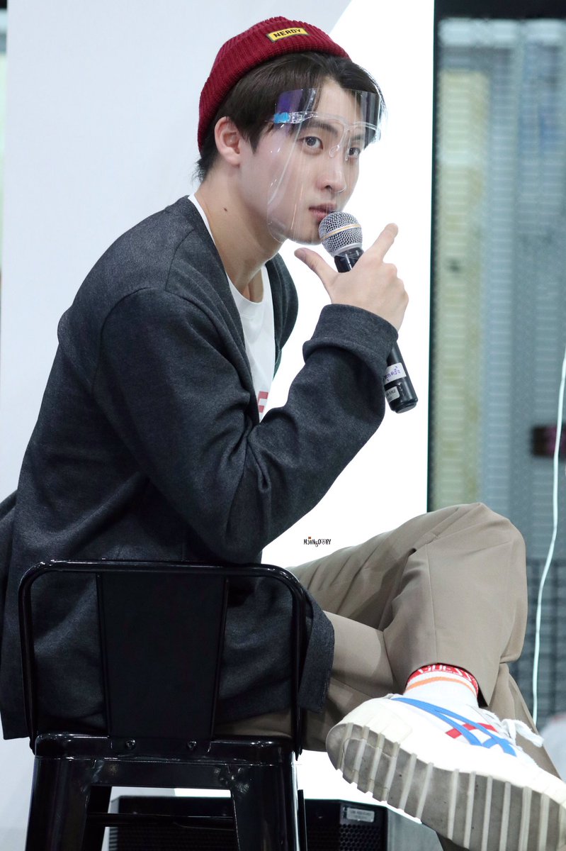 DearyDearyy's tweet photo. Nerdy boy, Nerdy cool 🤔🧢
แหม่ ทำเปงเข้ม555555555
📷210306 - Union Mall
@m34nismind
#MeanPhiravich
#MeanFunFest https://t.co/eSXgqZsNp9