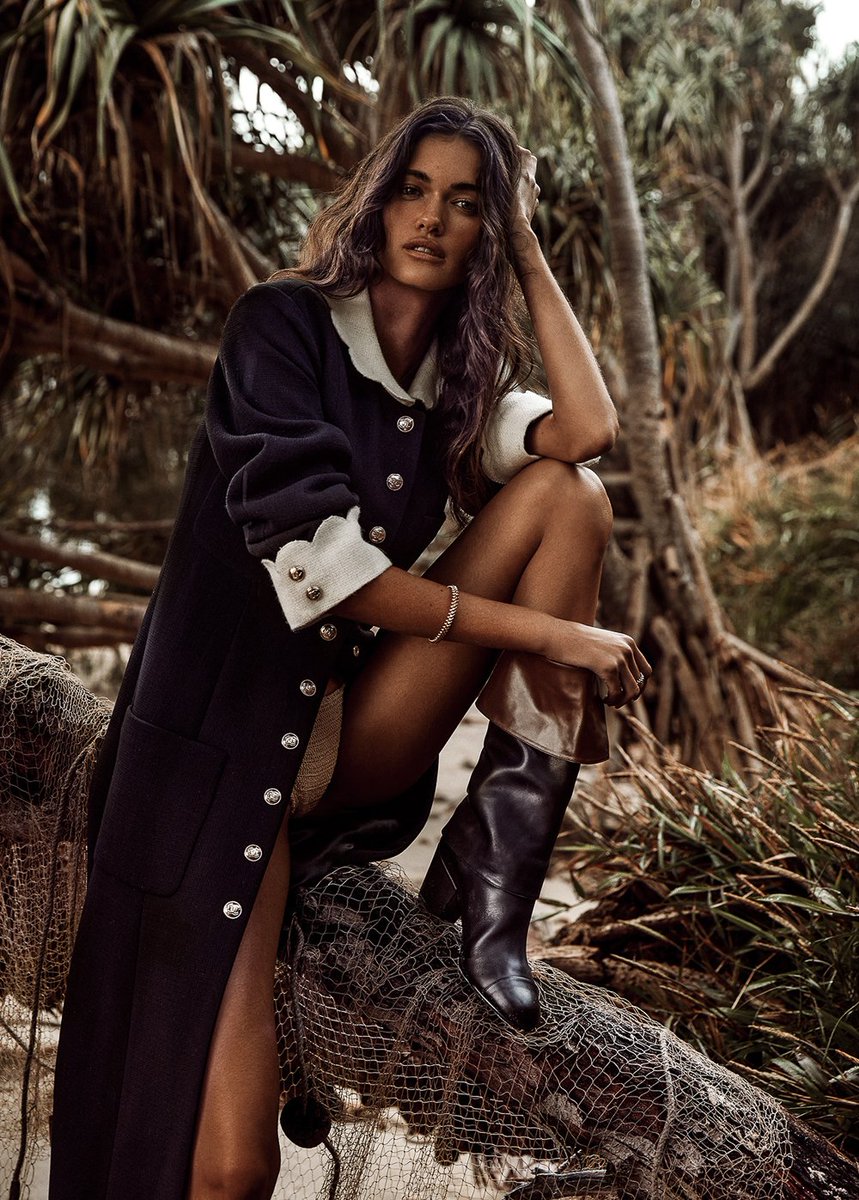 pixts's tweet photo. sofia reynal for grazia magazine ⋅ ph. steven chee https://t.co/ktaQacqHQV