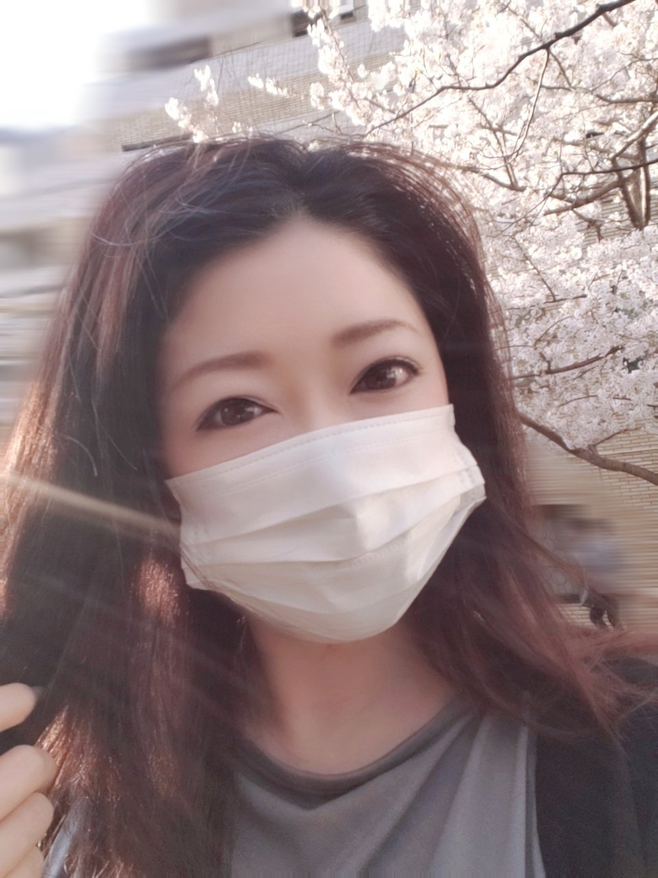 TW Pornstars 小向杏奈🌈 肉体改造中💪🏻🐷🇯🇵. Twitter. 今日は花粉がやばかった🤧瞼も腫れるし鼻声だし、皮膚も痒い💦