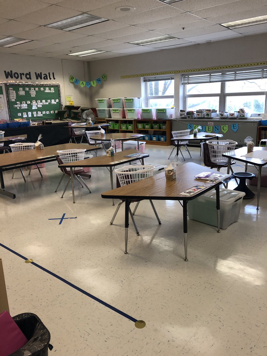 Ready for another week <a href="/BaileysES_FCPS/">Bailey's Elementary School for the Arts & Sciences</a> <a href="/MissBoerner/">Ms. Caitlin Boerner</a> 🐯 🧡💙