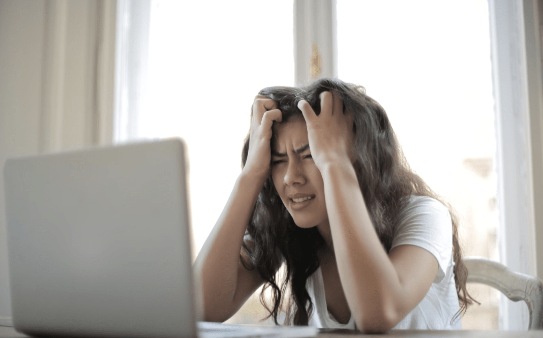 🧐 [ Le Saviez-vous ? ] 💡

Le Burn-out ne touche pas seulement les salariés mais peut aussi affecter les entrepreneurs.

Notre réseau #Numbr vous a concocté un article dédié pour éviter cela : numbr.co/vis-ma-vie-de-…

#Entrepreneur #Entreprendre