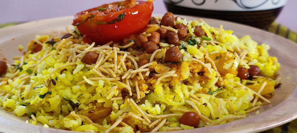AshaThevar's tweet photo. Well, here is an amazing &amp; spicy recipe of Tarri &amp; poha wherein Tarri is too spicy as its cooked with few spices &amp; lots of red chilli powder &amp; a little more oil than usual... 
Recipe link: https://t.co/3O9kIRaWEX https://t.co/BnIrD9bZ2E