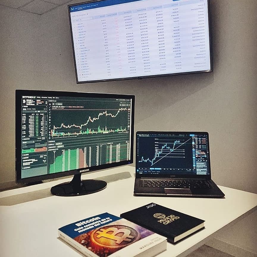 binary_Amanda12's tweet image. In trading, you can't stop loss from happening but you can avoid big loss by using stop loss in your trades