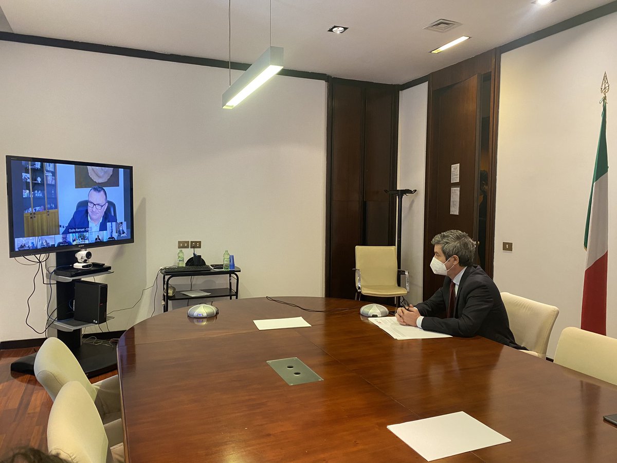 AndreaOrlandosp's tweet photo. Adesso @MinLavoro per presenziare a firma Protocollo tra sindacati e AssoDelivery per la #legalità, contro il #caporalato, l'intermediazione illecita e lo sfruttamento lavorativo nel settore del #fooddelivery https://t.co/iIB2lkjcyQ