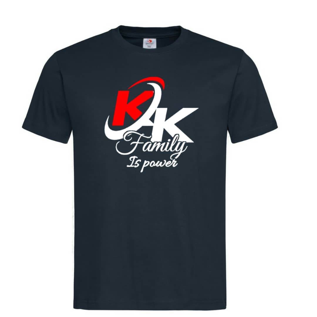 KonateJoseph's tweet photo. La famille c'est là où la vie commence et où l'amour ne finit jamais.
Vous voulez faire plaisir à vos proches, @KonateJoseph  et @EdouardKonate  vous présentent la collection #KK. #FamilyIsPower Des T-shirts d'excellente qualité à des prix imbattables.
@MEA_Gms @bathiedrizzy https://t.co/QrBBX7tVvr