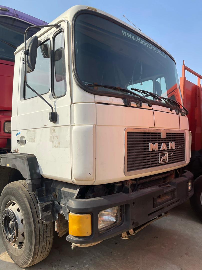 MUFASA_1000's tweet photo. Dm for your quality Man, Daf, Mack tippers and caterpillars plus trailer heads... 

Please help Rt my customer fit be on your TL🤲🏿🤲🏿🤲🏿 https://t.co/6AdSEbCtmm