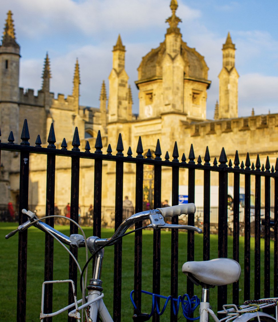 HIOxford's tweet photo. Looking for the perfect city for your next #staycay? 🙋‍♀️

Home to one of the most famous universities in the world, Oxford is a city steeped in history and alive with culture!

Book today ➡️  https://t.co/oWIJtkEFxt https://t.co/MhGR99SlrF