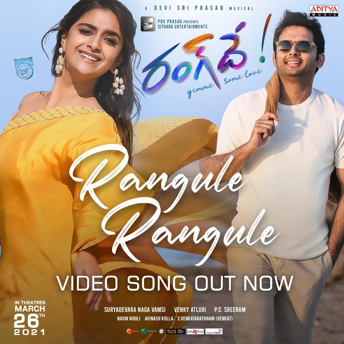 KeerthyOfficial's tweet photo. Here it is.. The Colorful #RanguleRangule video song 🤩😍

▶️https://t.co/vReNmN118X

A @ThisIsDSP Musical🎶

#RangDeOn26thMarch🌈

@actor_nithiin @pcsreeram @dirvenky_atluri @vamsi84 @ShreeLyricist @_ShwetaMohan_ @NavinNooli @SitharaEnts @adityamusic https://t.co/7qCnQmNPyZ