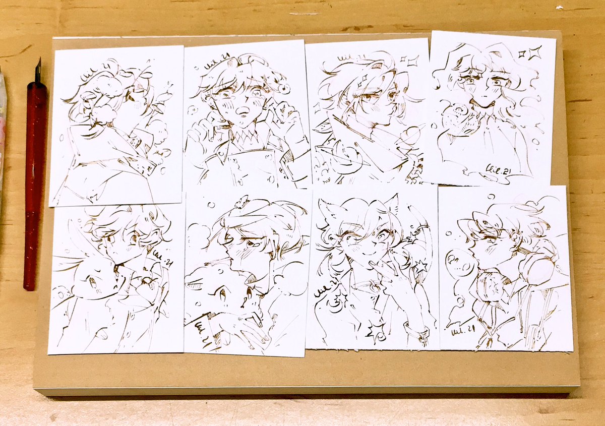 Paint some more mini originals since with the fanbook around, lots of friends are eligible for this bonus xDD Mini paintings will be given to orders over $70 at my store ?✨