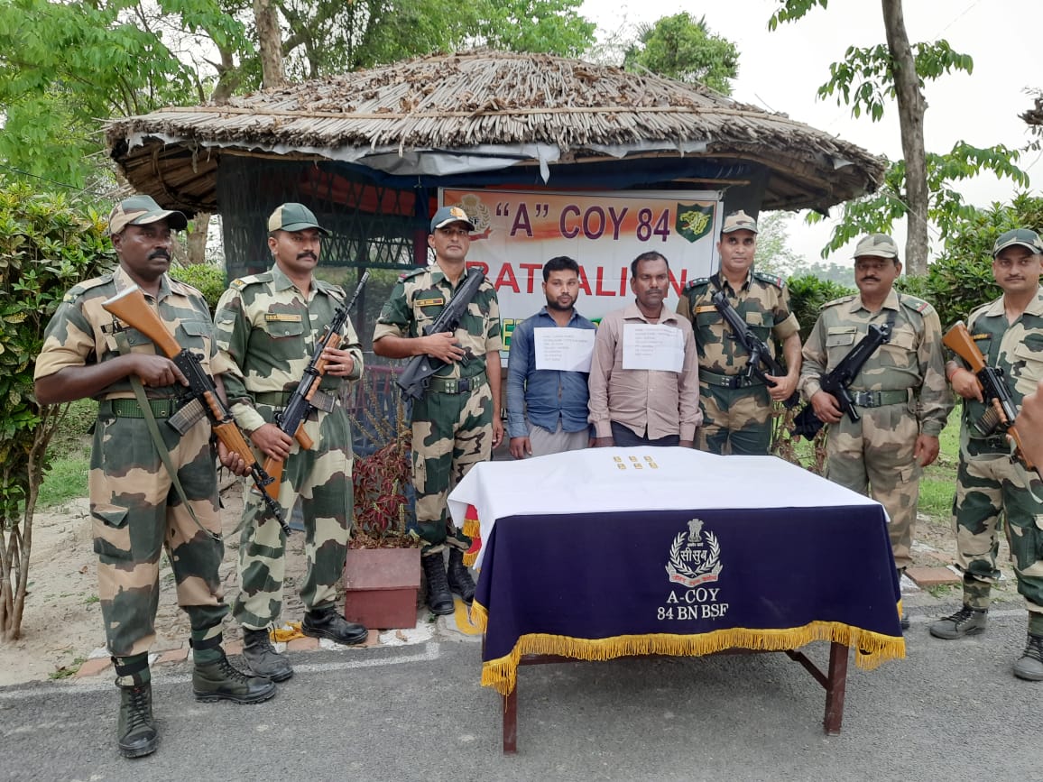 AmbasthaShriti's tweet photo. Under #Bsf 's target of #ZeroSmuggling on #transborder ,
vigilant troops of 84 BN @BSF_SOUTHBENGAL, #Sized 06 #gold biscuits worth rs.28.08 lakhs on 23 march at BOP Sahapur, Nadia (WB)
@BSF_India
@PMOIndia
@BSF_Meghalaya
@HMOIndia
@PIB_India
@WBPolice
@BangladeshNews
@Zee24Ghanta https://t.co/QoQDDH2hEn