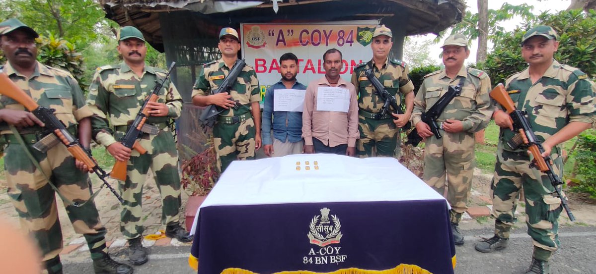 AmbasthaShriti's tweet photo. Under #Bsf 's target of #ZeroSmuggling on #transborder ,
vigilant troops of 84 BN @BSF_SOUTHBENGAL, #Sized 06 #gold biscuits worth rs.28.08 lakhs on 23 march at BOP Sahapur, Nadia (WB)
@BSF_India
@PMOIndia
@BSF_Meghalaya
@HMOIndia
@PIB_India
@WBPolice
@BangladeshNews
@Zee24Ghanta https://t.co/QoQDDH2hEn
