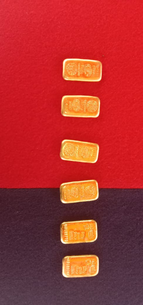 AmbasthaShriti's tweet photo. Under #Bsf 's target of #ZeroSmuggling on #transborder ,
vigilant troops of 84 BN @BSF_SOUTHBENGAL, #Sized 06 #gold biscuits worth rs.28.08 lakhs on 23 march at BOP Sahapur, Nadia (WB)
@BSF_India
@PMOIndia
@BSF_Meghalaya
@HMOIndia
@PIB_India
@WBPolice
@BangladeshNews
@Zee24Ghanta https://t.co/QoQDDH2hEn
