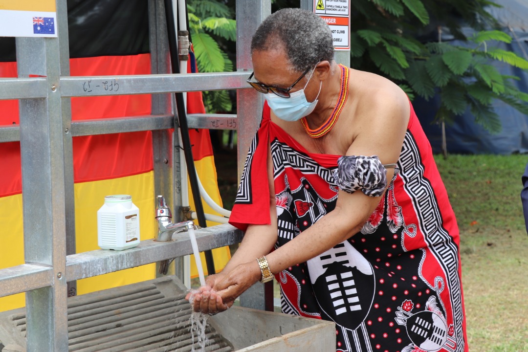 EswatiniGovern1's tweet photo. Acting Prime Minister Themba Masuku has officially received a HotWater Stations projects implemented with support from the German Government &amp; Frazium Energy. The project has seen 92 solar powered hot water stations put up in all Government clinics in Eswatini. https://t.co/iDh8ZGcrvr