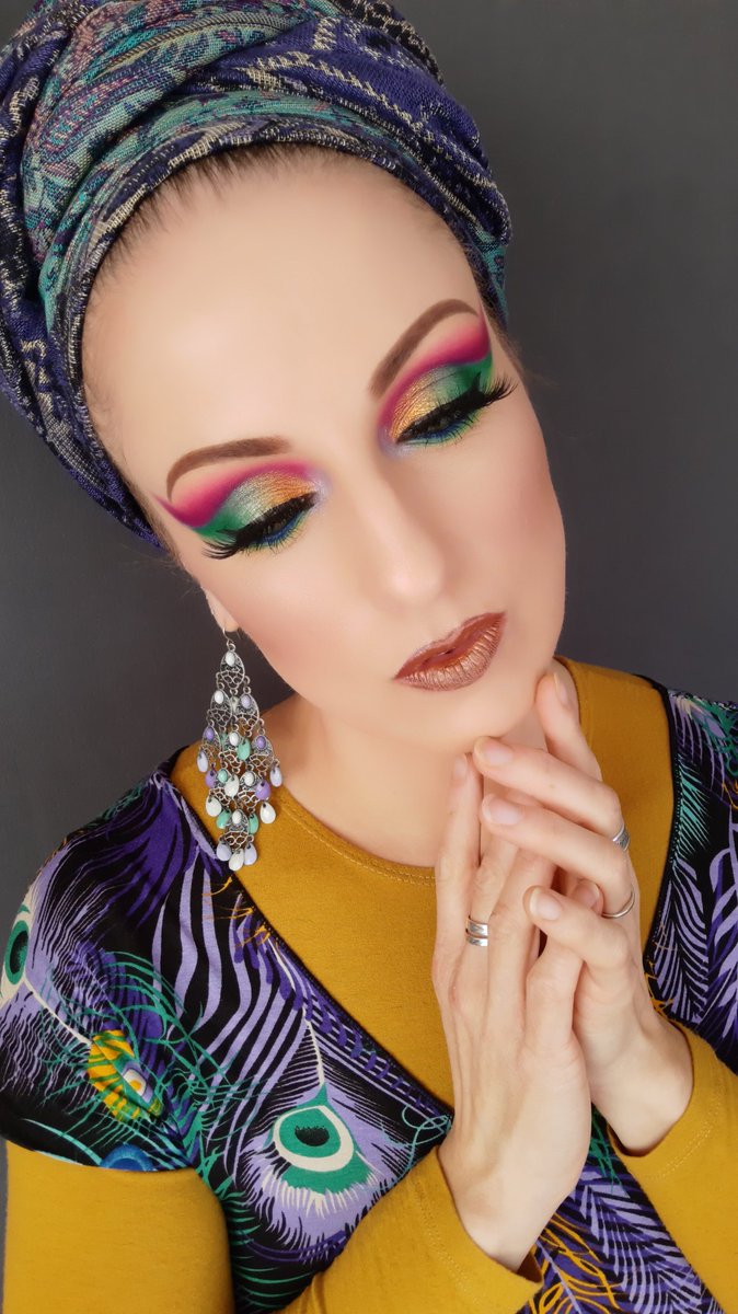 A look done with my single eyeshadows from #adeptcosmetics 
@AdeptCosmetics