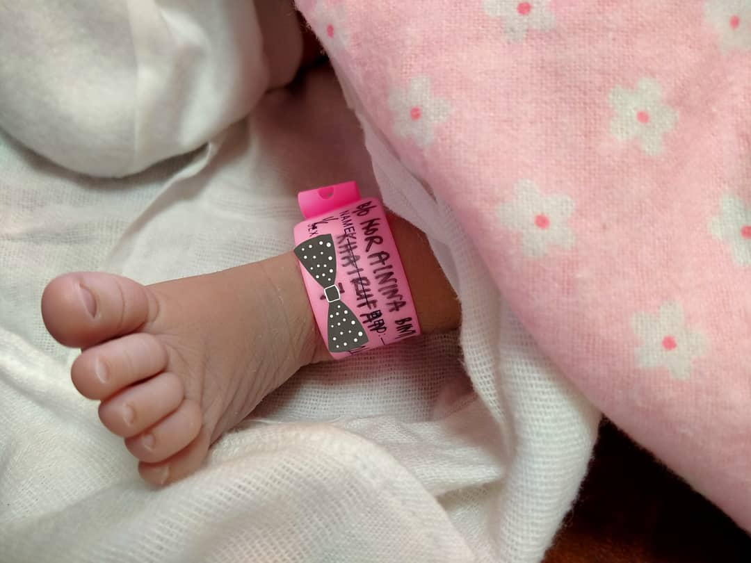 madameain's tweet photo. 13/03/2021 ,

ALHAMDULILLAH, DONE BERANAK! 🍭

FATEEMA MARISSA🎈💕 https://t.co/DubtUoXeIe