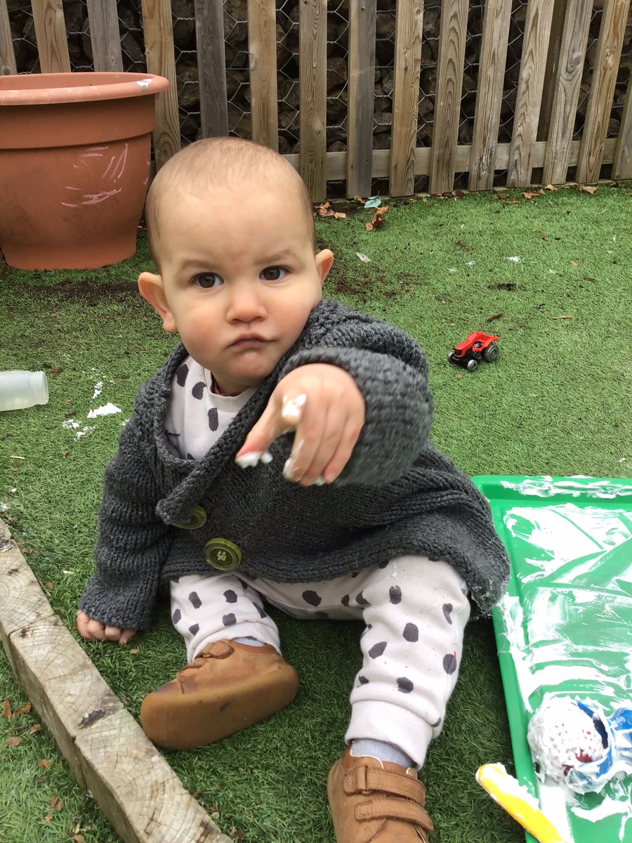 snapcorsham's tweet photo. Shaving foam is a great sensory and messy activity for Babies. Adding tools and utensils can encourage them to explore the foam further. #sensory #babies #learning #exploration #explore #Wednesday https://t.co/gklHDjMD6Y