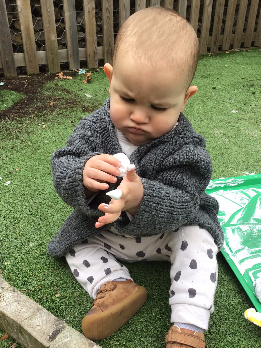snapcorsham's tweet photo. Shaving foam is a great sensory and messy activity for Babies. Adding tools and utensils can encourage them to explore the foam further. #sensory #babies #learning #exploration #explore #Wednesday https://t.co/gklHDjMD6Y