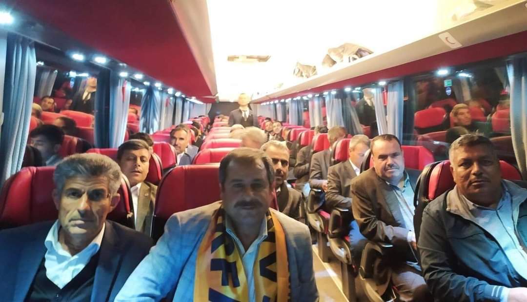 OzgurKarabat34's tweet photo. Ya #lebaleb dolu kongrelere katılanlara da ceza kesin ya da bugüne kadar kestiğiniz tüm cezaları iptal edin! https://t.co/56socRqGlJ