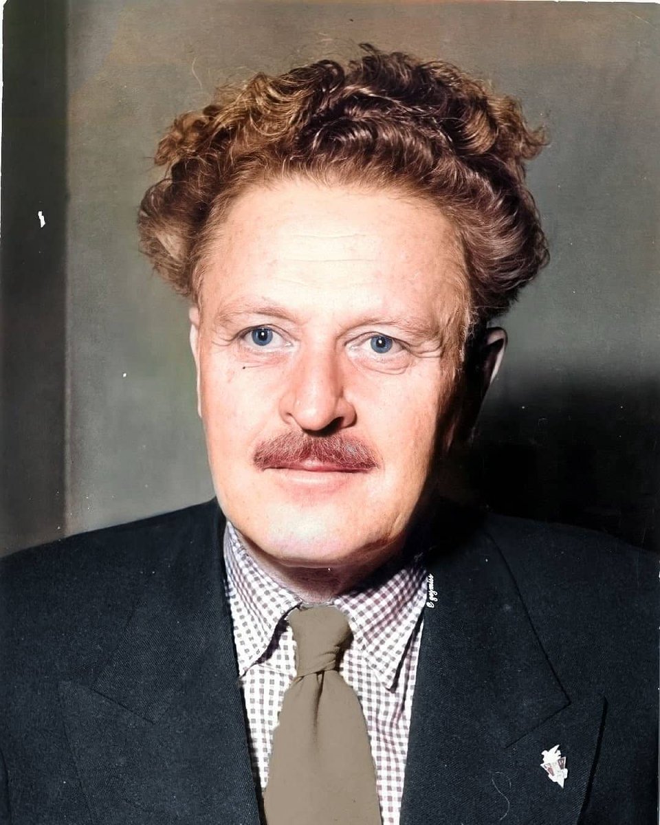 Romantik Devrimci" olarak anılan şair ve yazar Nâzım Hikmet Ran'ın renklendirilmiş fotoğrafları (1902-1963). Renklendirme: @envergezmiss.