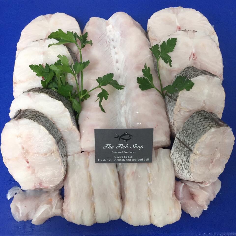 NewlynFishing's tweet photo. A #Trio of #FreshCornish Fishy Favourites #CornishHAKE* Sardines* CornishSole #Now Highlighting #SustainablyMinded #Fishmongers Trays/Displays Nationwide!! #SupportLocalFishmongers @NFF_fishmongers #EatMoreUkFish #FishToYourDoor #CornishSeafood https://t.co/JbaNBtMptV