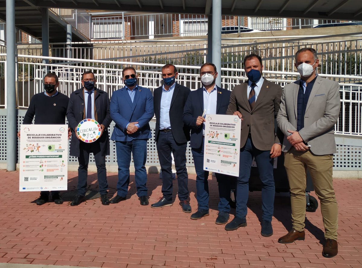 <a href="/AliaPiensos/">Alia Piensos</a> en colaboración con <a href="/AytoLorca/">Ayuntamiento Lorca</a> y <a href="/LorcaLimusa/">Limusa Lorca</a> pone en marcha el reciclaje colaborativo en Lorca, en el marco del proyecto @Circ4L financiado por H2020, pretende involucrar a la ciudadanía mediante un sistema de incentivos en el reciclaje colaborativo <a href="/EuroVertiC/">EuroVértice</a>