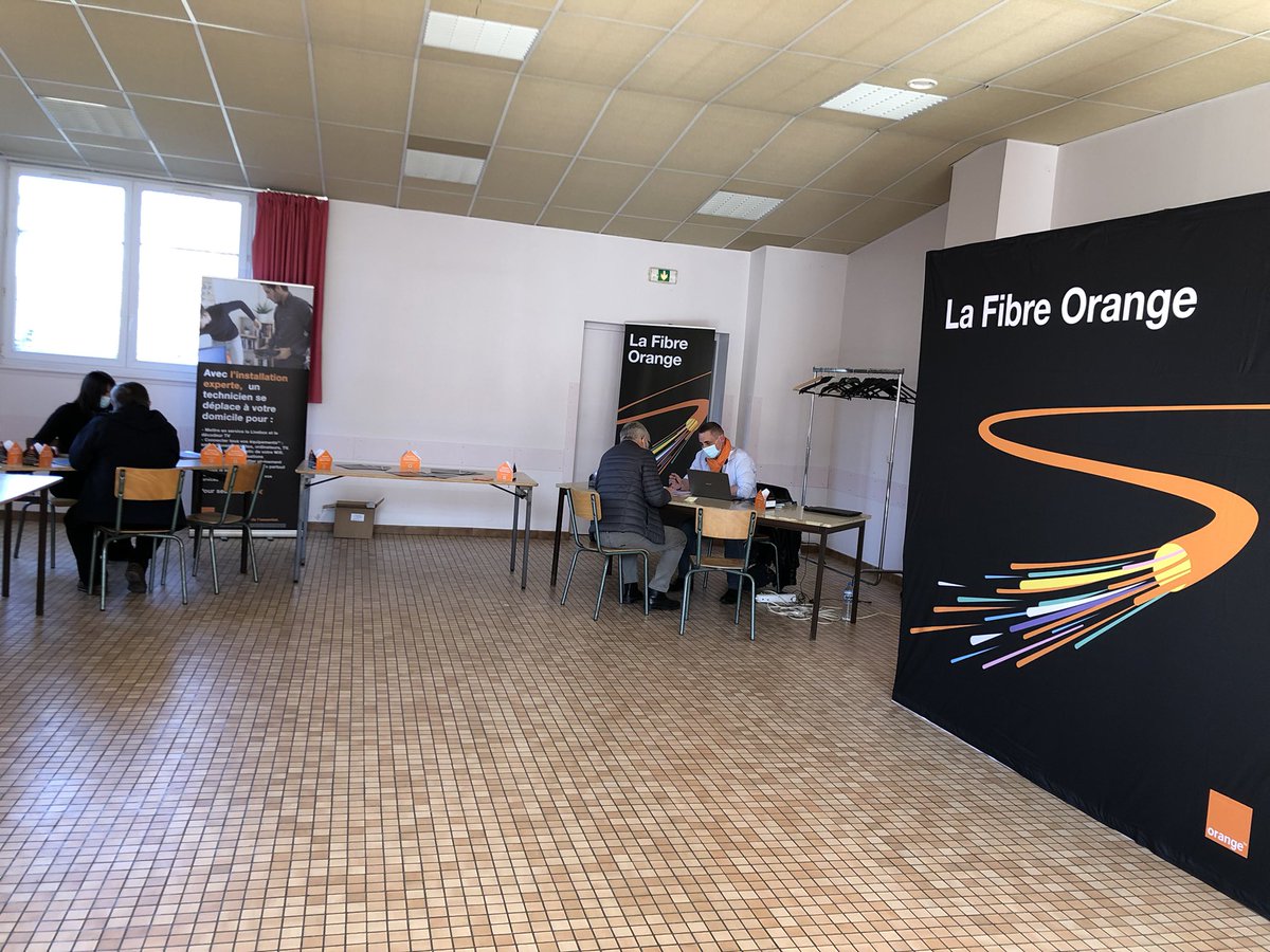 EmmanuelLagler's tweet photo. @OrangeGrandEst à la rencontre des habitants de #faverollesetcoëmy et #serzyetprin
Des entretiens individualisés, sur rdv et en toute sécurité,pour tout savoir sur la #FibreOrange : raccordement, wifi optimisé,usages..
🙏 aux équipes municipales pour votre confiance #AVosCotes https://t.co/pNn7Jqb6UA