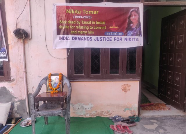 swati_gs's tweet photo. Just in: Tausif and his friend Rehan convicted for murdering #NikitaTomar. Quantam of sentence on 26 March.

“Shot dead by Tausif in broad daylight for refusing to convert and marry him” - banner at Nikita’s house after her killing in October, 2020 https://t.co/HRcigVaU3f