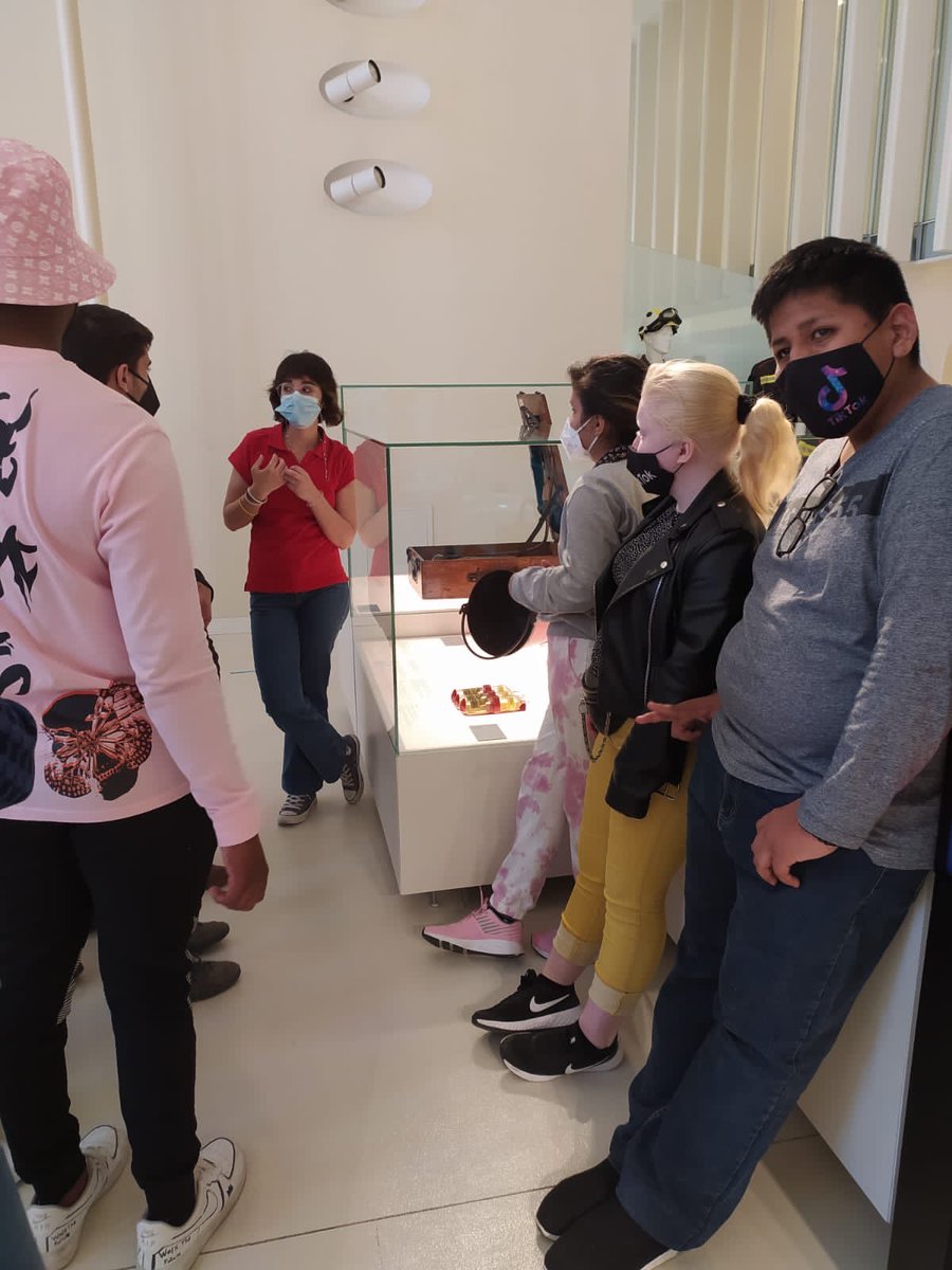 PrimRambla's tweet photo. Per fi hem pogut fer una sortida amb 3r #ife a l’espai de #bomberscat @ciclesbcn @educaciocat @consorciedubcn https://t.co/abKsrgp892