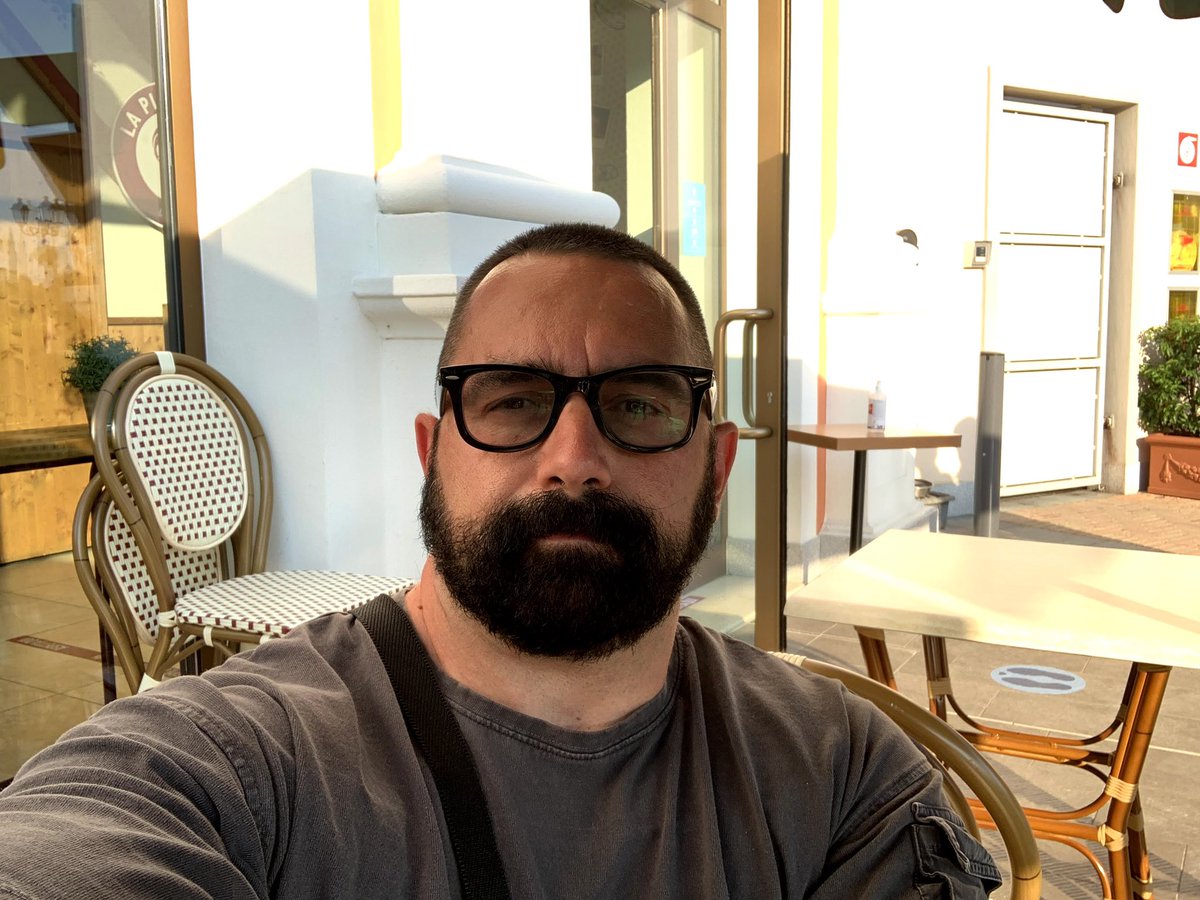 djfakeplastic's tweet photo. Morning #djfakeplastic https://t.co/4kVG4L4Dkn