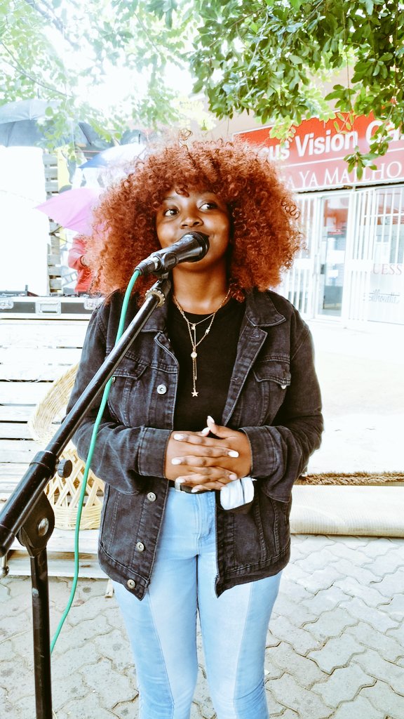 mosadi_motho's tweet photo. MoJAzZLiVE/.
#musiconwalkways #diamondsquare Main Mall I Heart Gabs Diamond Square'.🎶🎼🎻🎹🎷🎺🎸 Live Jazz 8am-2pm https://t.co/Lt8PBcSrZN