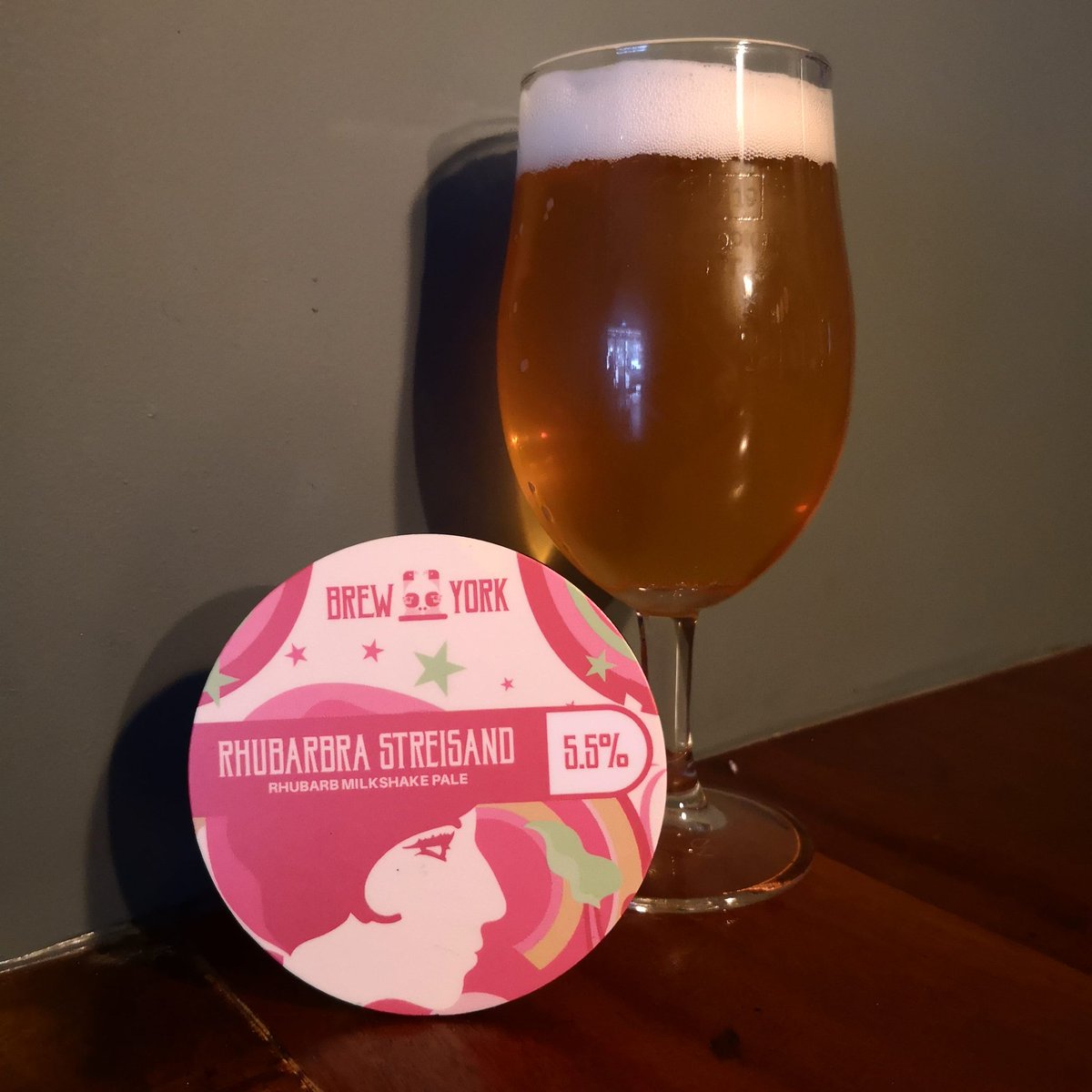 New on keg today!!
<a href="/brewyorkbeer/">Brew York</a> Rhubarbra Streisand - 5.5% Rhubarb Milkshake Pale 😍
Order before 4 for same day delivery thebrewfoundation.co.uk/store