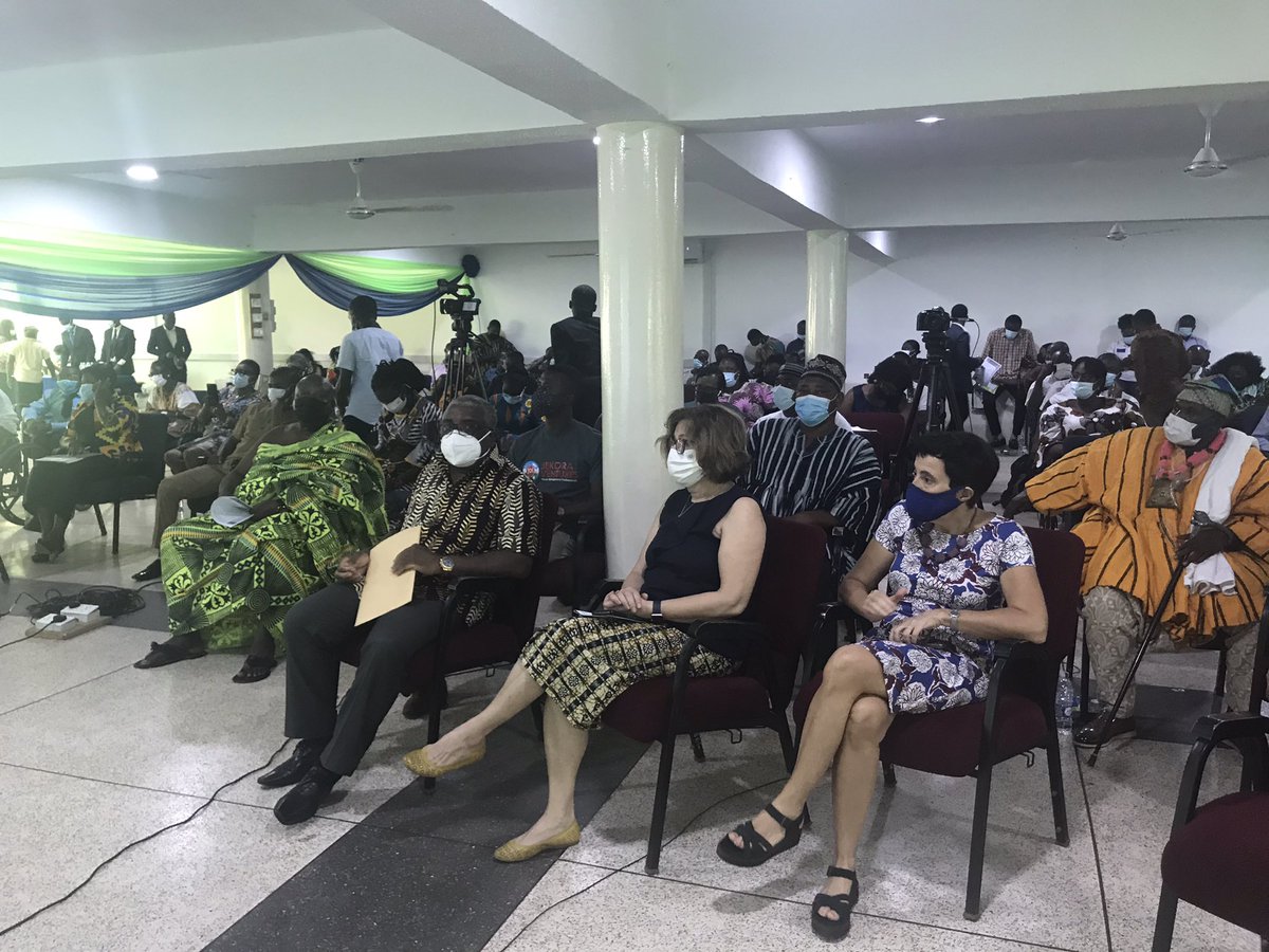 EuropeInGhana's tweet photo. @clgaghana project will contribute for #plasticwaste recycling, transforming #waste into new products and creating awareness in schools and communities at Adenta Municipality! This 1,5 million € project intends to promote new jobs and increase wages of local communities. https://t.co/2Ln8cUOQJb