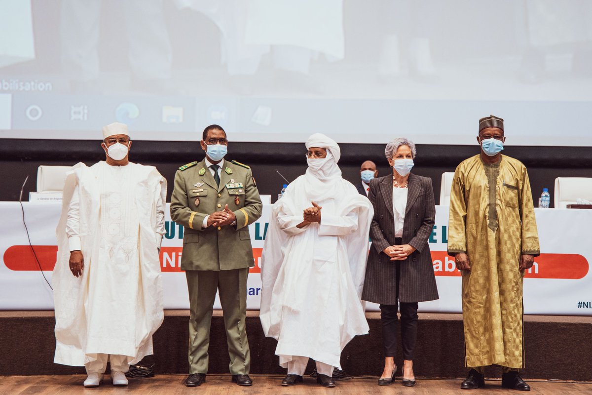 PnudNiger's tweet photo. Parlant au nom du Pdt @IssoufouMhm, @BrigiRafini  inuagure le Forum de Niamey sur la Paix &amp; la Stabilisat◦: "Nous voulons faire de ce Forum un lieu de rencontre permanent où 1 fois par an ces questions sont débattues &amp; analysées par les meilleurs spécialistes.” #NIAMEYTALKS2021 https://t.co/gl4kgfKaqe