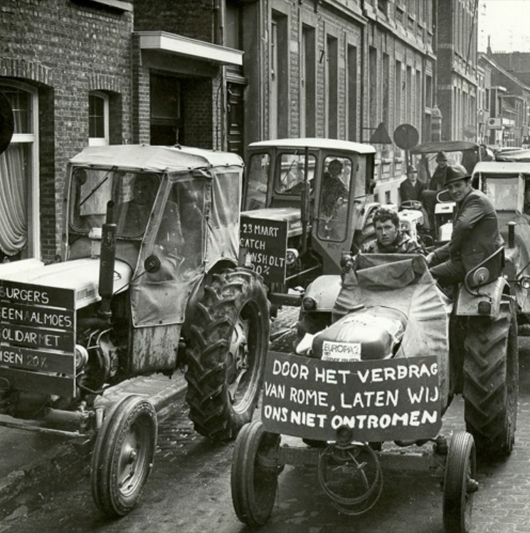 Duik mee in de heuse boerenbetoging van 1971 met <a href="/JanHolderbeke/">Jan Holderbeke</a> in een podcast van Centrum Agrarische Geschiedenis. Wajoo deed de montage. wajoo.be/podcast-boeren…