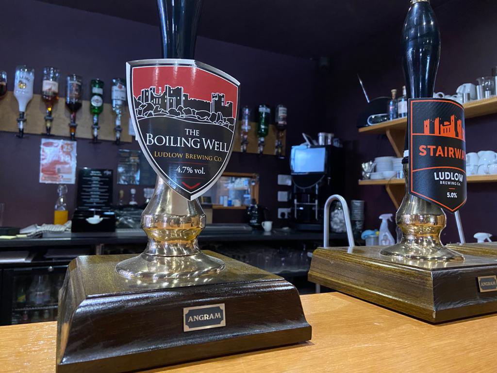 ludlowbrewery's tweet photo. Boiling Well fans, we have a limited supply on draught! Shop open Thursday to Saturday, come and get it! 😃 
Ring to pre-order a 9 pint mini keg or 4 pint growler on 01584 873 291. #realale #caskale https://t.co/rXr9XdZnz4