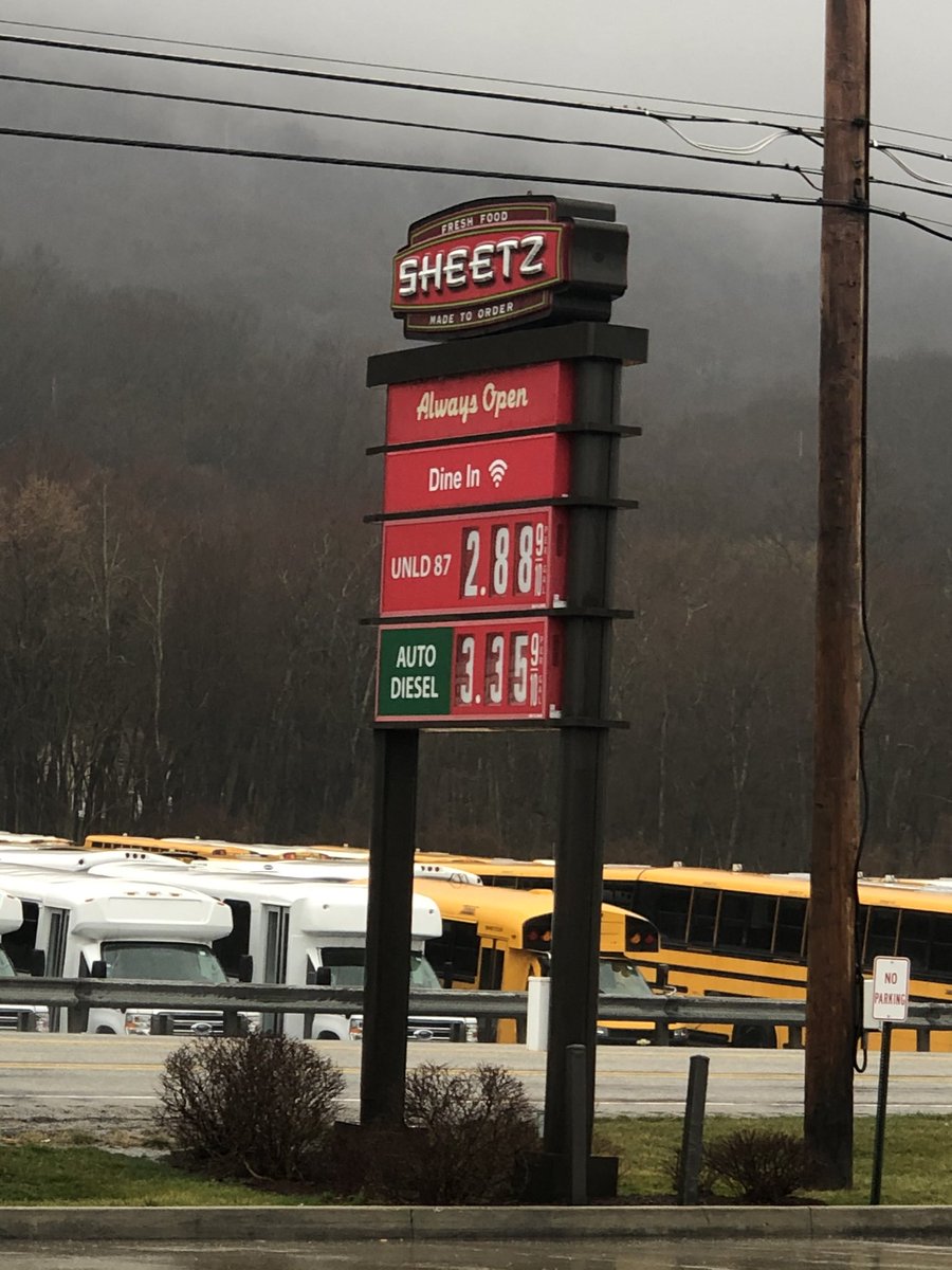 MartyCzekala's tweet photo. I’ve had breakfast, it’s not lunchtime and I’m already having cravingz.

Sheetz > Wawa, sorry lol https://t.co/riJnnhBhfn