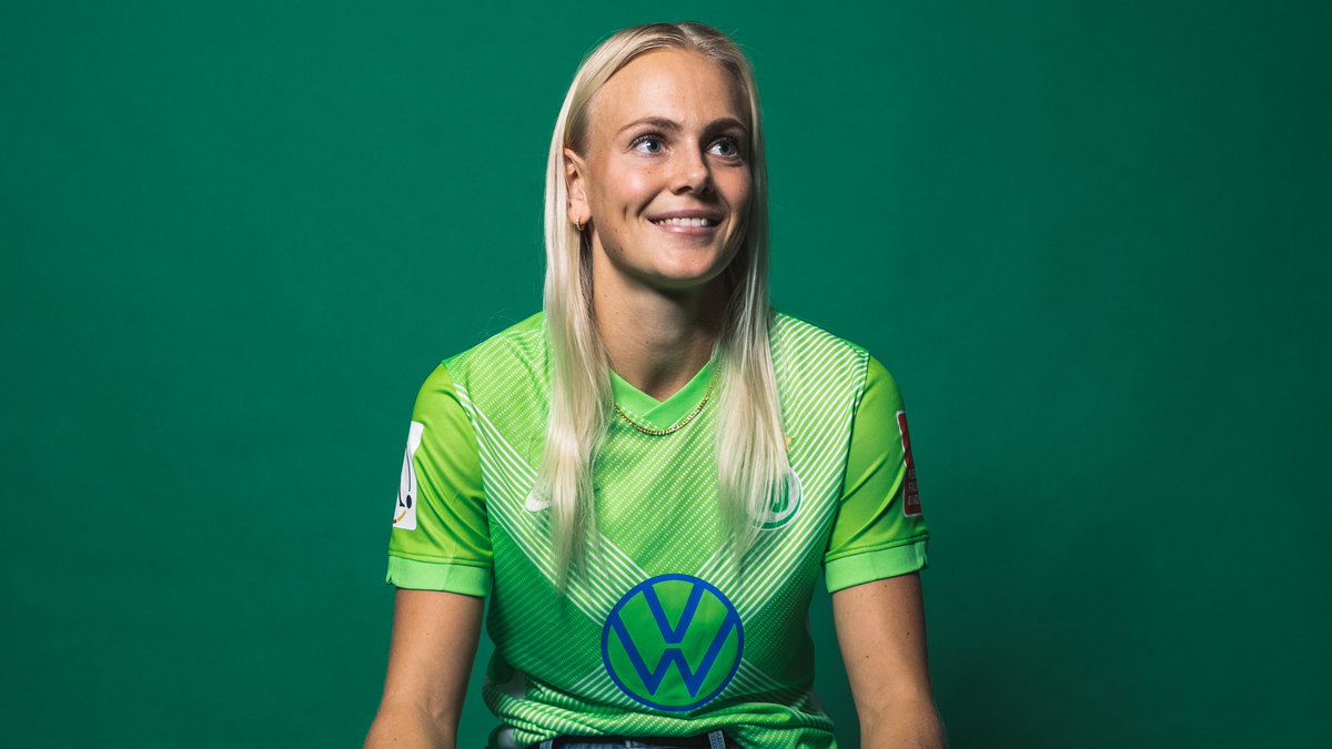 VfLWolfsburg_EN's tweet photo. Happy Birthday, Karina #Saevik! 🎉
Wishing you all the best! 🥳 https://t.co/2FncHV0KOt