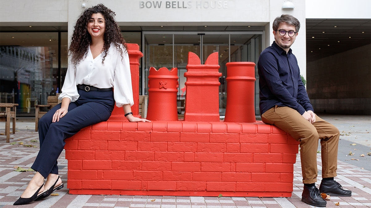 LFArchitecture's tweet photo. With the 2021 #CityBenches competition now open for entries, we are looking back at some past projects. Here is ‘Chim Chim’ by PROFFERLO, winners of the #LFA2020 competition.  Entries for #LFA2021 #CityBenches close on 26 March, submit your ideas here 👉 https://t.co/yackiGNnV2 https://t.co/kSEvrdrbZP