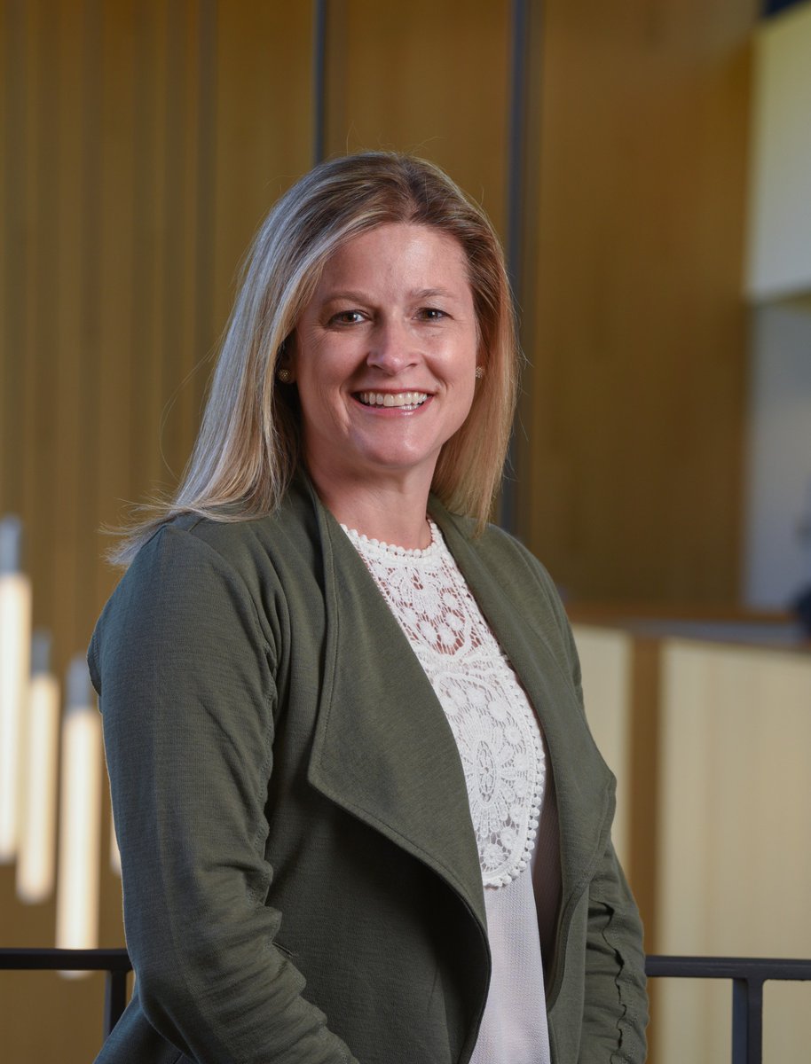 HartfordBiz's tweet photo. Our Women In Business awards are an opportunity to recognize the women who are leading the way in our community. Let's congratulate Kate Pendergast, Vice President of Institutional Advancement at @UofHartford! Read her profile: https://t.co/cvSdbolUaW https://t.co/x2Vi5rZyly