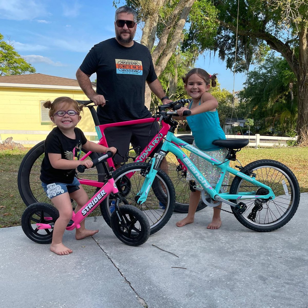 quintanarootri's tweet photo. It's a family affair when you can match your bike with your kids' bikes π¨βπ§βπ§
.
.
πΈ @jtrent3813
.
.
#srfive #srseries #qr #quintanarootri #triathlon #aeroroadbike #roadbike #triathlontraining #tritraining #triharder #performance #ironman #newbikeday https://t.co/MND8ChnB5V