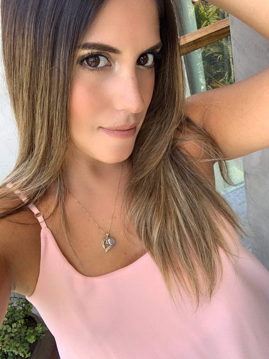 adrivm14's tweet photo. Sesión de fotos para una marca amiga 💗✨

#tonosrosa #FOTOS #BABYBUMP #cuarentena #Embarazada #embarazo #happylife #lovemybabygirl https://t.co/Sldjx5UKjP