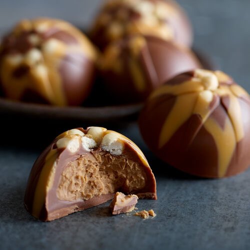 FNL_CHOCOLATE's tweet photo. التشوكليت البريطانية ا��فاخرة واللذيذة Hotel Chocolat توفرت من جديد في المتجر الالكتروني 
وبأنواع جديدة 😍

للطلب :
عبر المتجر الالكتروني 
 https://t.co/AWrHHruoSu

أو عن طريق الواتس 
https://t.co/CFZDtBasFj https://t.co/ZUPuoUvujh