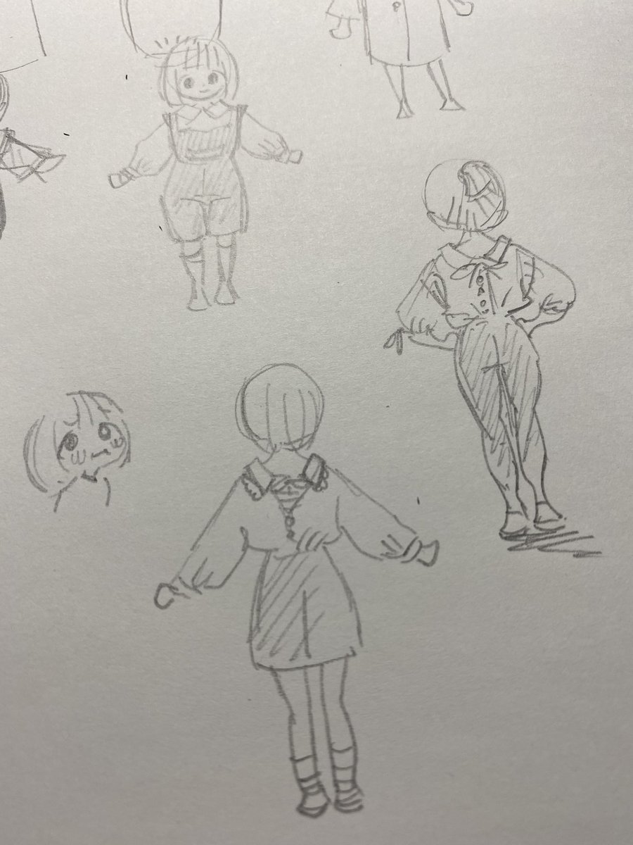 後ろに衿がくるデザインが可愛らしいのですが前身頃が分かりません。知っている方いらっしゃるでしょうか? 