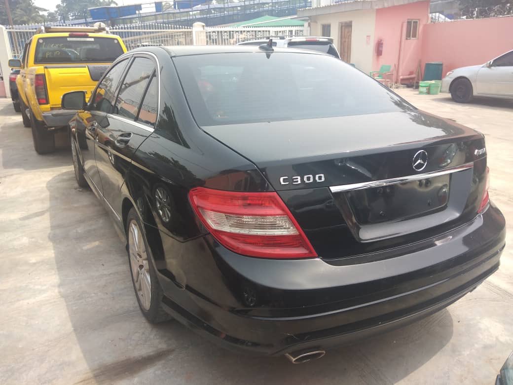 OrcbLimited's tweet image. Mercedes-Benz C300, 2010 model Tokunbo, price: 4.2m but negotiable, if interested call 08180910184
