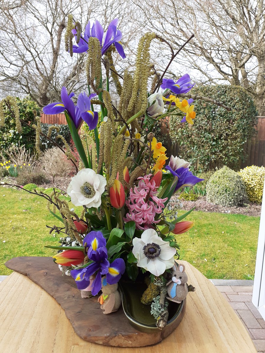 BartonBeesWI's tweet photo. We then watched 2 presentations - The ladies have been working on entries for an Easter bonnet contest and a spring flower contest . We used the polling on Zoom to choose our winners. There was a tie for the winner of the flowers https://t.co/OiDfy2VyNV