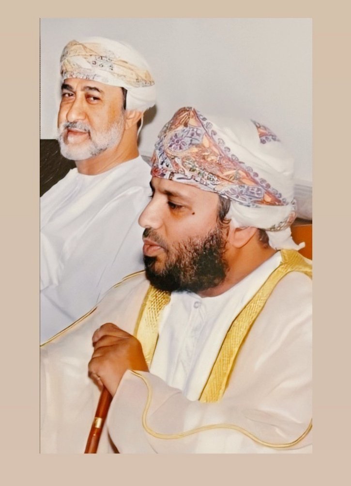 BusaidiNaser's tweet photo. السجن أحيانا
ليس انتصارا
ليس مجدا
بل التسامح والعفو هو الخالد في تاريخ الشعوب والأوطان!
مولاي السلطان #هيثم_بن_طارق
المعظم
تسامحكم وعفوكم الكريم 
هو الأمل لوطن أجمل يضمنا جميعا
ويشهد الله أنني لم أرى من الشيخ إبراهيم بن حسن البلوشي إلا كل خير ومحبة
وأنتم الأعلم بعظيم خلقه ومحبته https://t.co/p3TNXpno1j