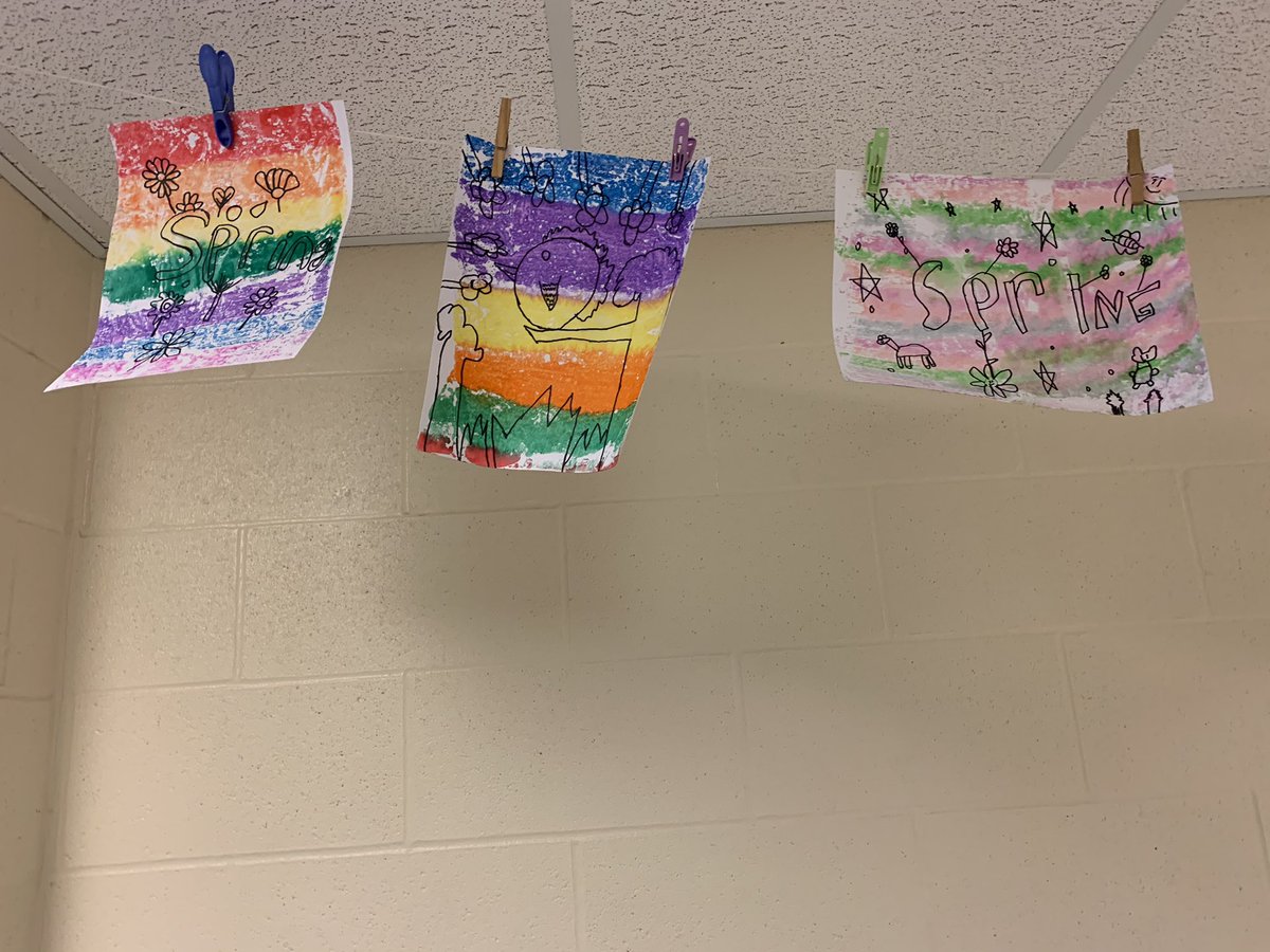 M_Hofmann1's tweet photo. Grade 3 Spring inspired printmaking! #creative #easyprintmaking #spring @WCLittleES https://t.co/sTuuOmJeEN